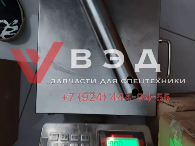 Палец со втулками крепления ковша к рукояти гусеничного экскаватора Zoomlion ZE60E-10 | Фото 2 из 3