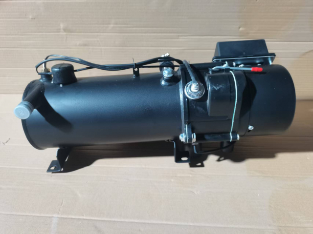 Подогреватель жидкости двигателя (ПЖД) YJH-Q20A DC24V | Фото 2 из 5