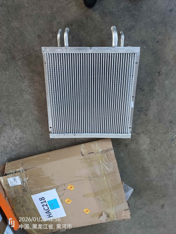 Радиатор охлаждения гидравлики (012035Z10.05.0080) для фронтального погрузчика MINGYU MOLOT 300F | Фото 2 из 6