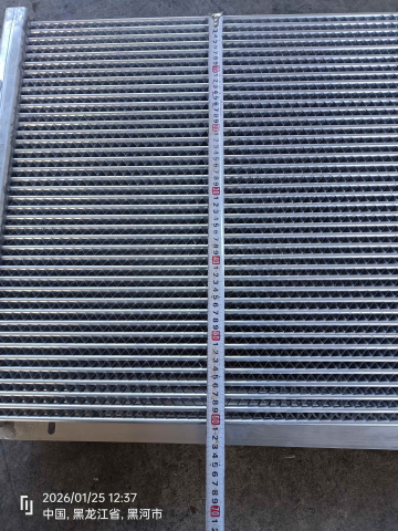 Радиатор охлаждения гидравлики (012035Z10.05.0080) для фронтального погрузчика MINGYU MOLOT 300F | Фото 3 из 6