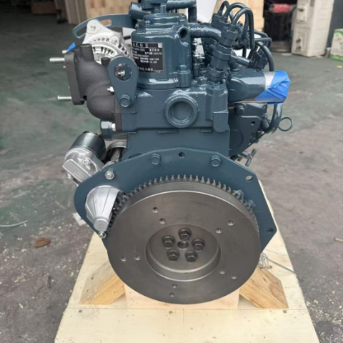 Двигатель в сборе D902-EF01 KUBOTA для дизельной электростанции Shindaiwa DGW 500 DM | Фото 4 из 5