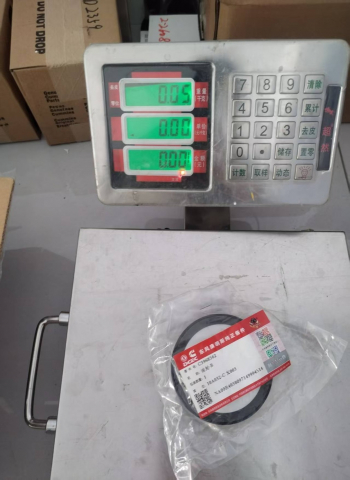 Сальник коленвала передний QSC8.3 6D114e3 ISLe 3968562 6742-01-0950 | Фото 2 из 2