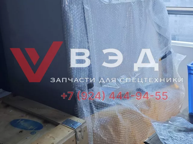 Дверь правая (каркас) для автокрана SANY STC1200T5 | Фото 1 из 2
