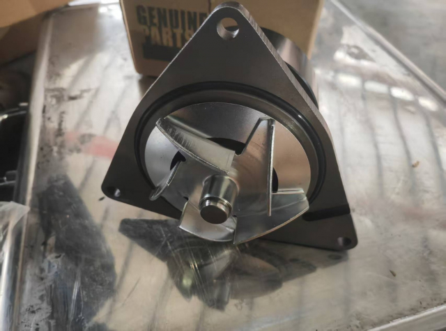 Насос водяной 3966841 3804927 4089647 3940052 | Фото 2 из 3