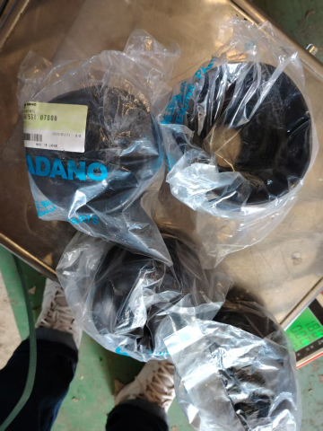 Пыльник (гофра) рулевого цилиндра комплект 590-531-07000 для крана Tadano GR-700EX | Фото 1 из 4