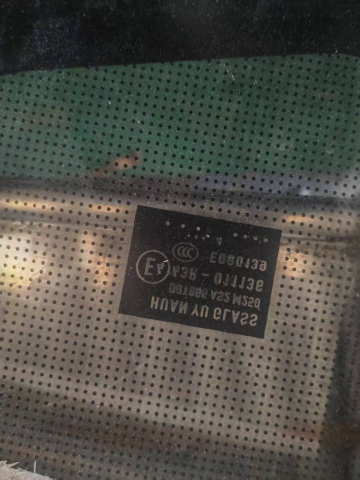 Стекло боковое правое заднее 1139803193 для автокрана Zoomlion ZTC250V | Фото 3 из 4