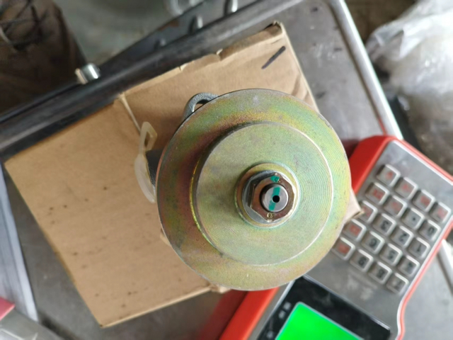 Насос топливный 80281700 ДВС DEUTZ BF6M1013EC для подземного самосвала CHTC UK-15L | Фото 1 из 2