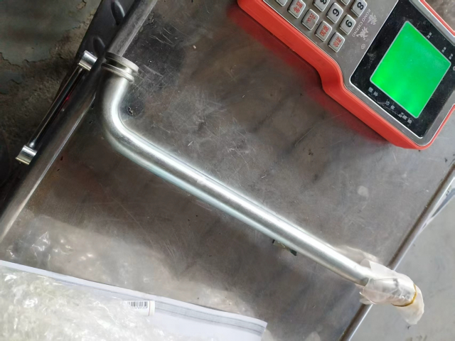 Трубка отвода масла от турбины двигателя 04293900 ДВС DEUTZ BF6M1013EC для подземного самосвала CHTC UK-15L | Фото 2 из 3