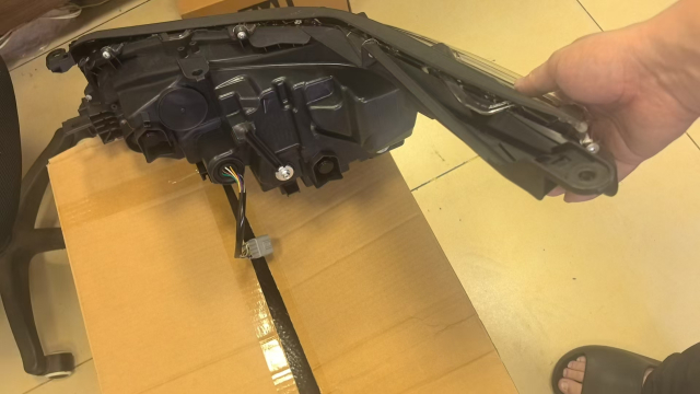 Фара правая LED 81110-0KL60 для Toyota Fortuner J | Фото 2 из 5