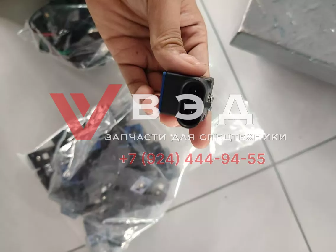 Контактная группа катушки ХСТ 3 пина уточняйте эл. схему разное направление