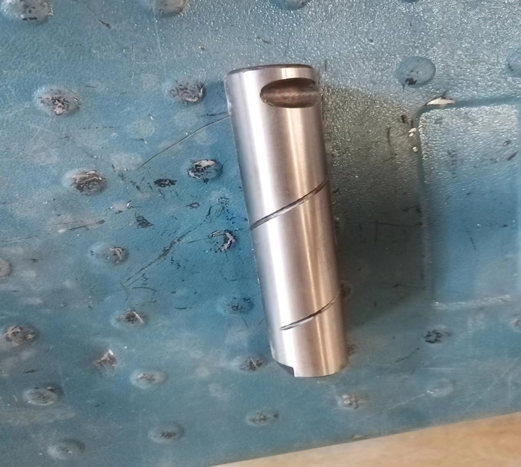 Палец передней рессоры XCMG XCT25-30 30 мм