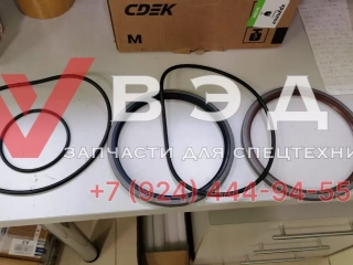 Сальники ступицы с уплотнениями ХСТ80 860535926