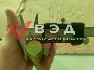 Болт (шпилька) крепления задней рессоры