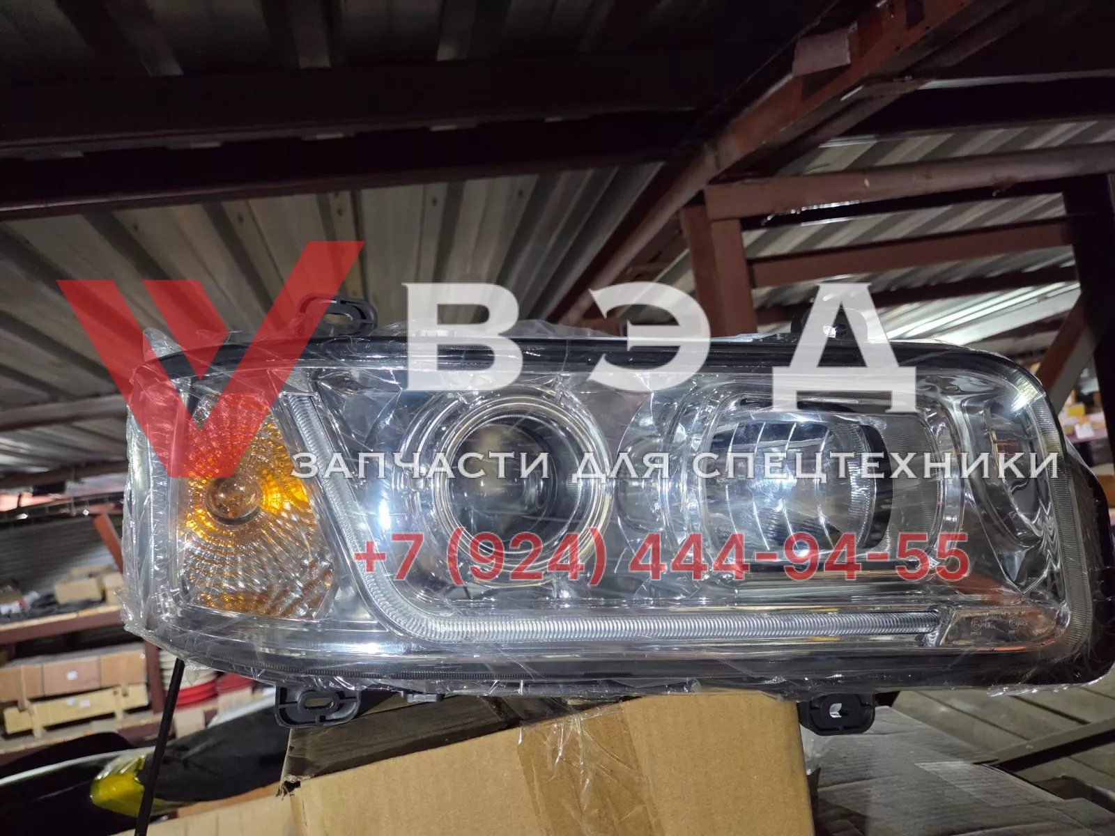 Фара правая с LED ходовыми огнями 1139804331