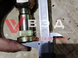 Шпилька+гайка колеса грейдера