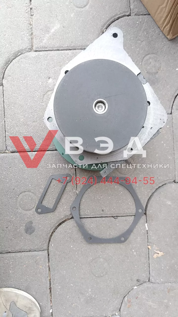 Водяной насос (помпа) автокрана XCMG QY50 VG1500069055 (подходит на XCT55_S)