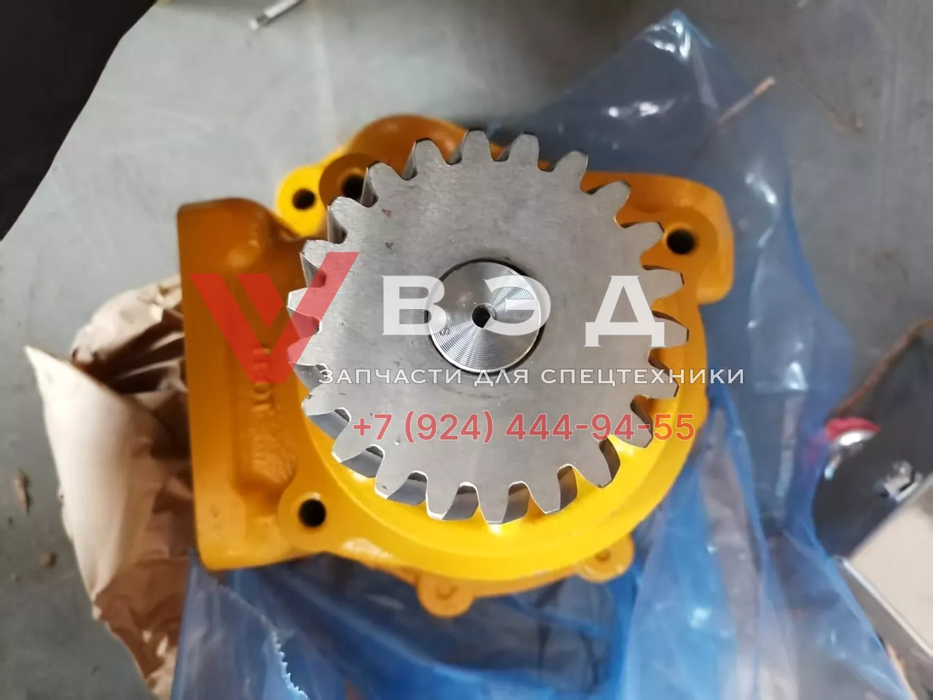 Насос водяной 6D125E-3 6154-61-1100 6154-61-1101 6154-61-1102
