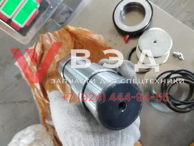 Шкворень XCT70_S на одно колесо 796010396+подшипник 54700002+шайба 79601041+втулка 79601040