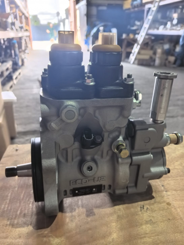 Топливный насос Komatsu (094000-0574) 6251-71-1121