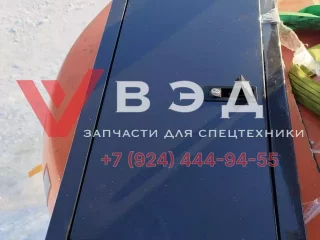 Защитная дверка с замком заднего аутригера автокрана XCMG XCT70-S