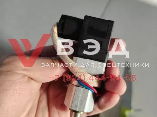 Датчик на гидробаке с проводом автокрана Zoomlion ZTC250V
