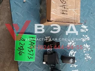 Кнопка включения световой сигнализации (маяка) для автокрана XCMG XCT25L5S1