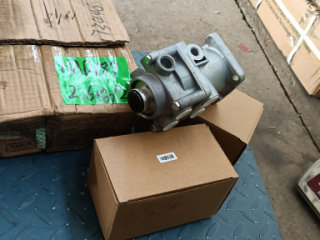 Главный тормозной клапан 860520639 для автокрана XCMG QY100