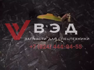 Замок с защелкой крышек отсеков (39х85) 5940-07445 для автобусов HIGER