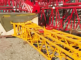 Компания "ВЭД" отгрузила дополнительную секцию стрелы гуська автокрана XCMG XCT-75