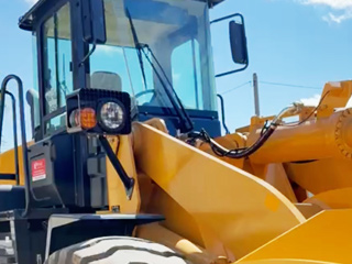 ООО "ВЭД" осуществило поставку фронтального погрузчика SEM 655D